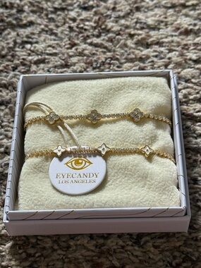 eye candy Gold Clover Bracelet Duo